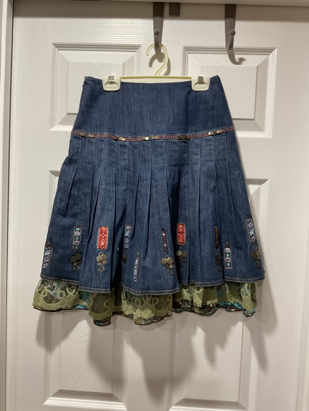 Boho Layered Embroidered Pleated Denim Midi Skirt w Green Lace Floral Hem